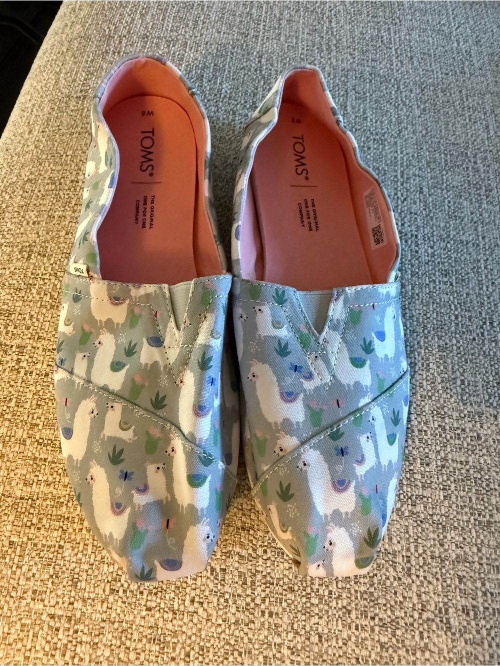 TOMS  Canvas Slip-Ons in Gray and Pink
